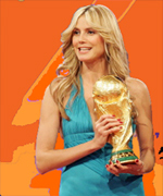 Heidi Klum met de worldcup. Als we mochten kiezen...