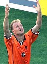 Dennis Bergkamp na zijn goal tegen Argentinië in de kwartfinale van het WK 1998