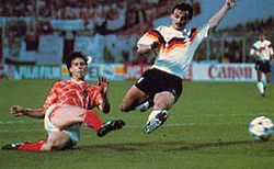 EK 1988 West Duitsland - Nederland, van Basten scoort 1-2